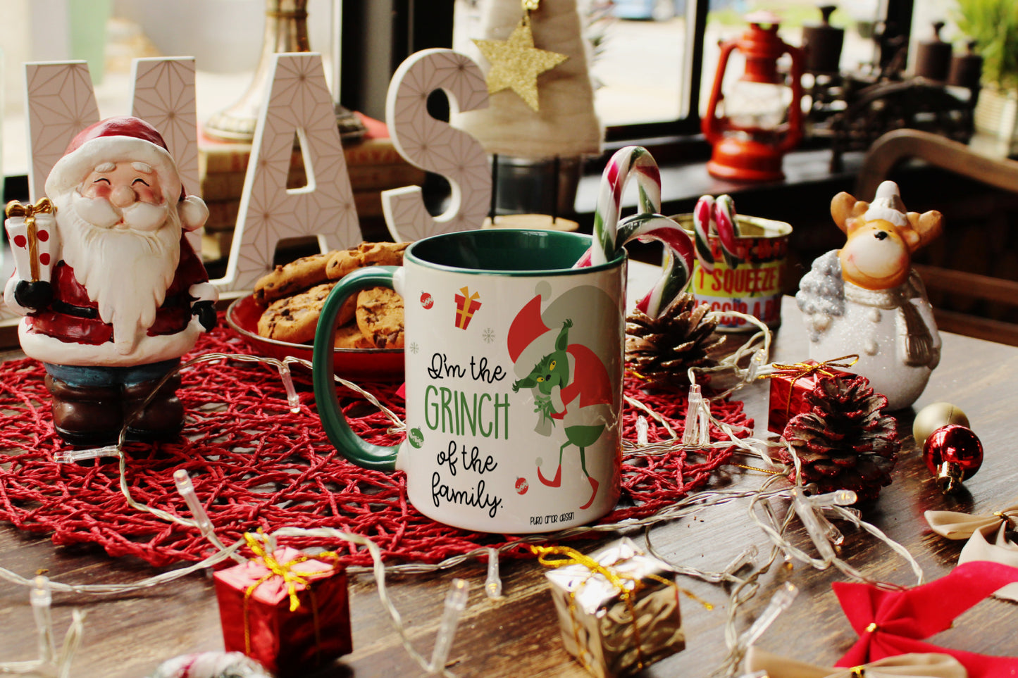 Šalica - Grinch of the family