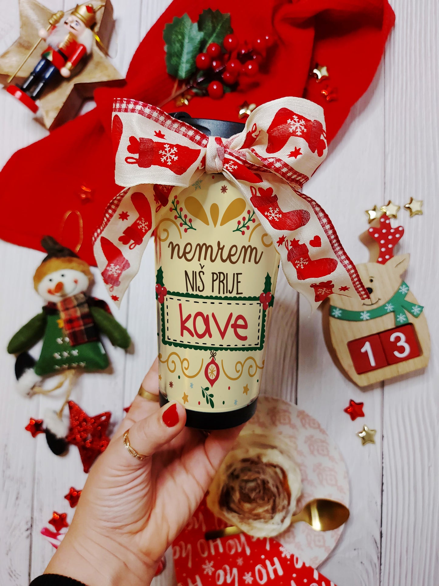 Termosica - Nemrem niš prije kave (božićna)