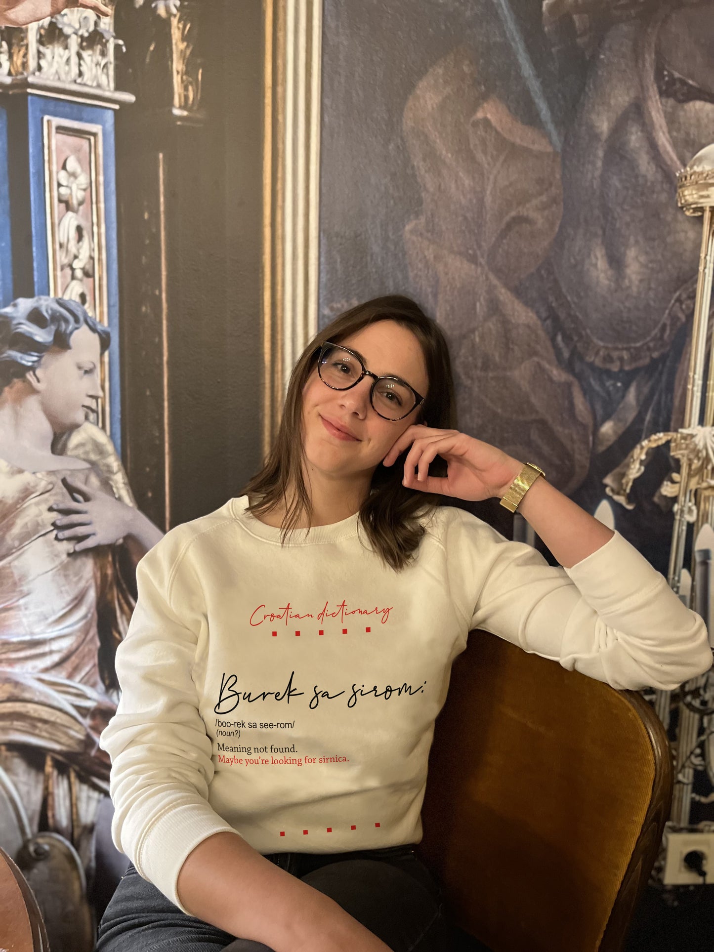 Sweatshirt - Croatian dictionary - Burek sa sirom