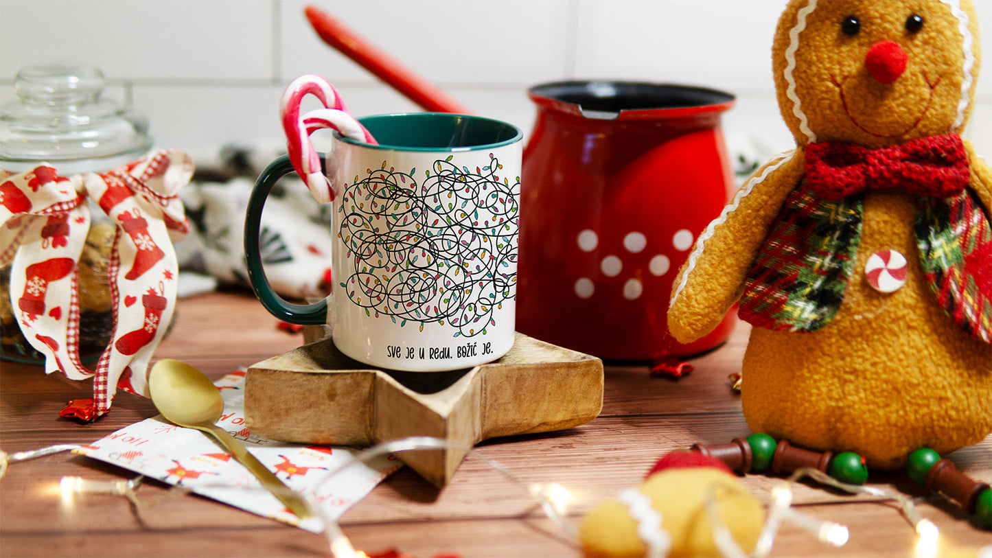 Šalica - Sve je u redu. Božić je.