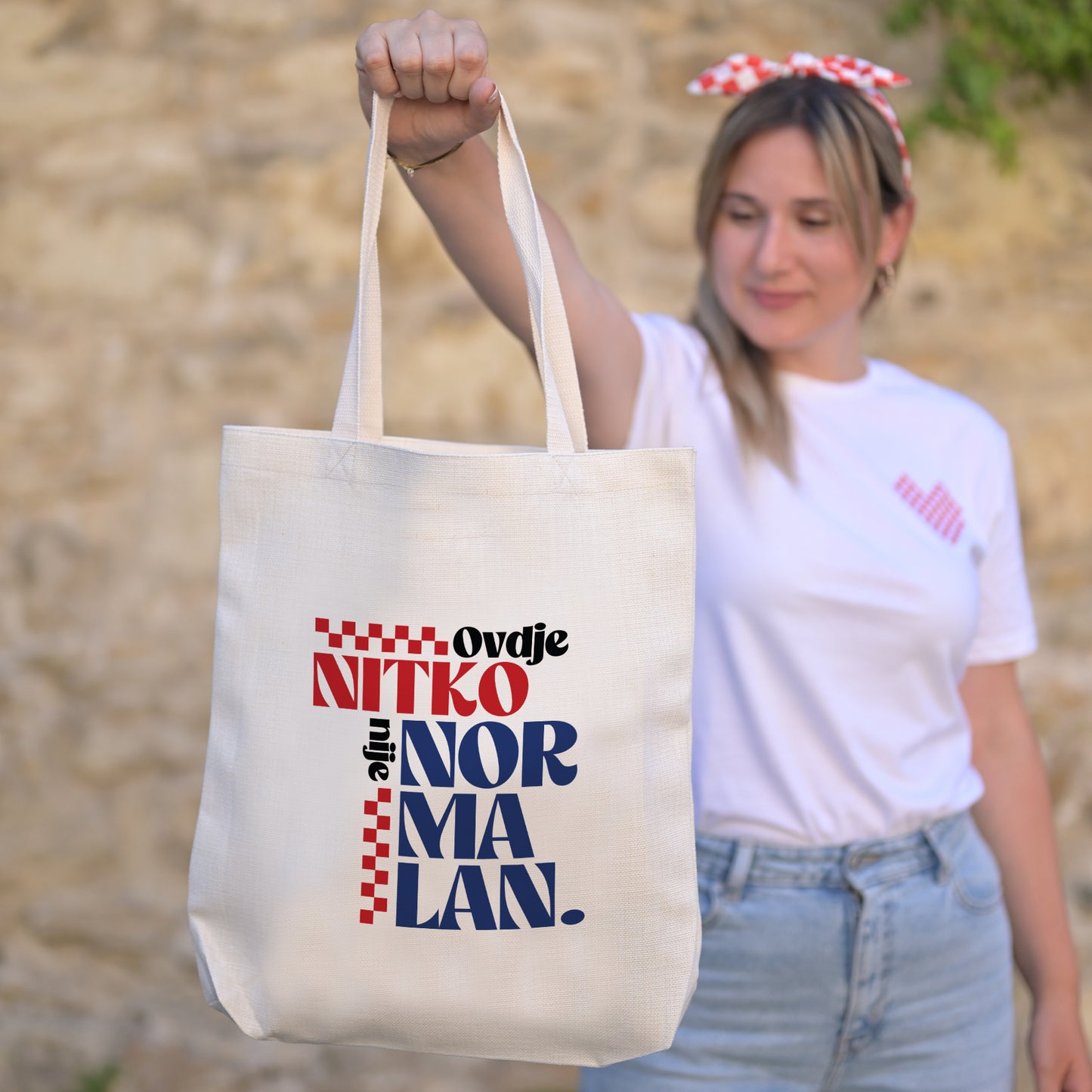 Torba - Ovdje nitko nije normalan